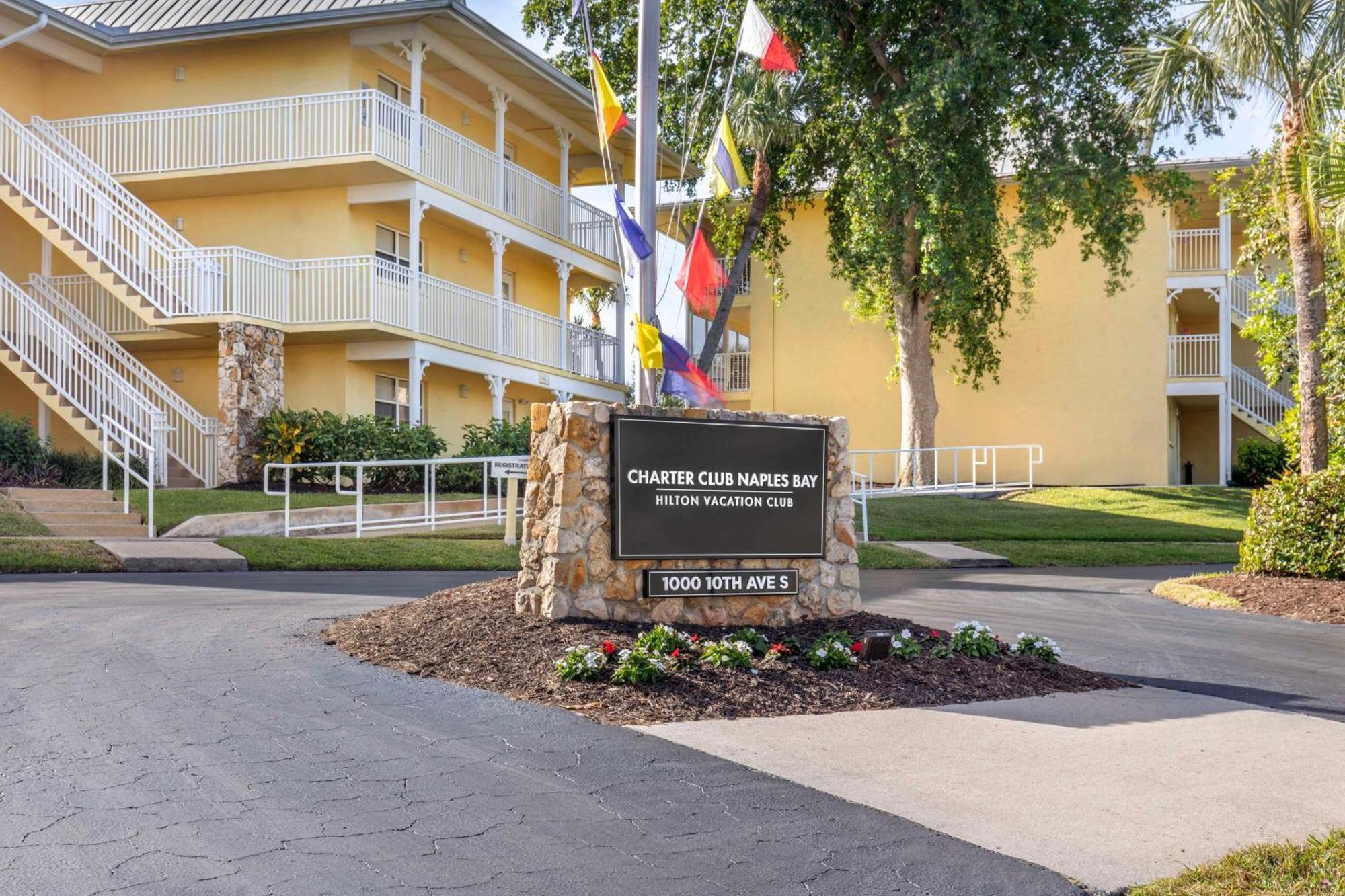 Отель Hilton Vacation Club Charter Club Naples Bay Экстерьер фото